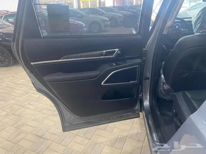 كيا تيلوريد مقاعد منفصله 2024 19