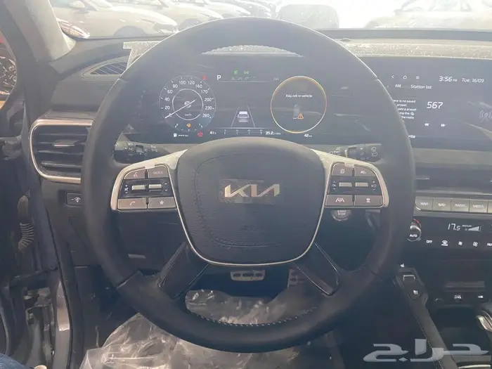 كيا تيلوريد مقاعد منفصله 2024 10