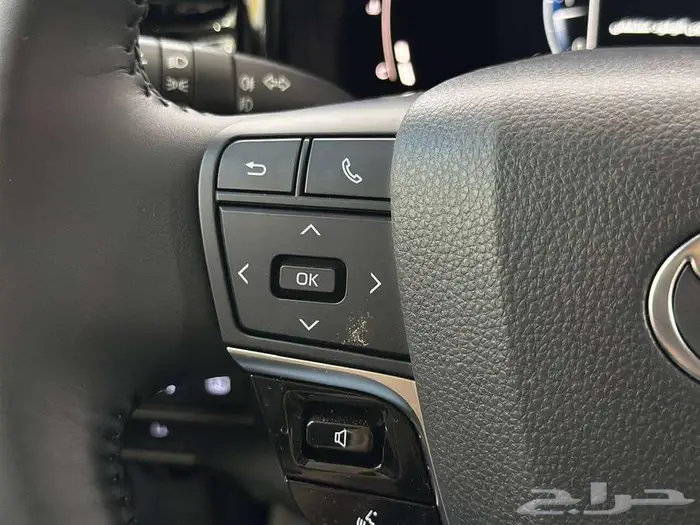 تويوتا كامري LE بنزين 2025 8