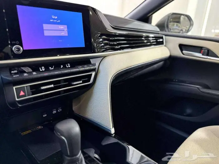 تويوتا كامري LE بنزين 2025 10