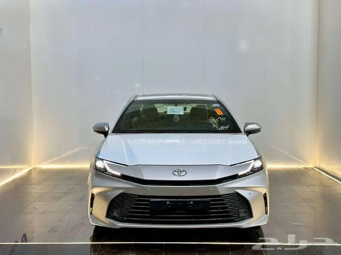 تويوتا كامري LE بنزين 2025 2