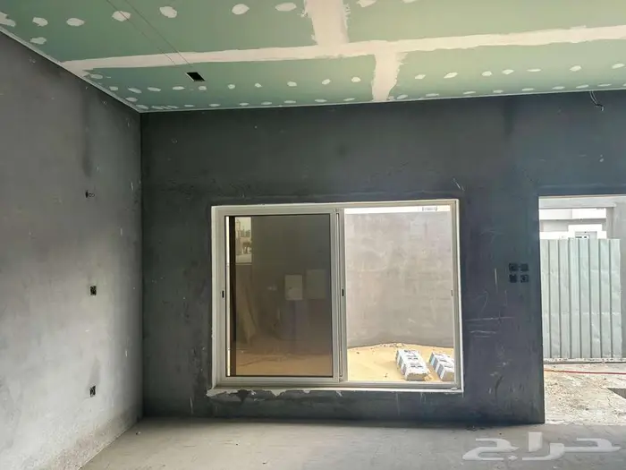 للبيع نافذا شبه جديد او جديد 0