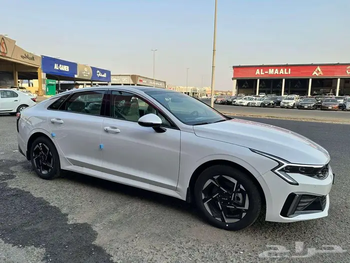 كيا K5 نص فل موديل 2026 اقساط او كاش 12