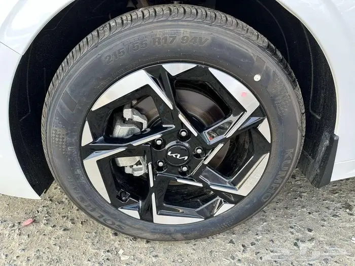 كيا K5 نص فل موديل 2026 اقساط او كاش 10