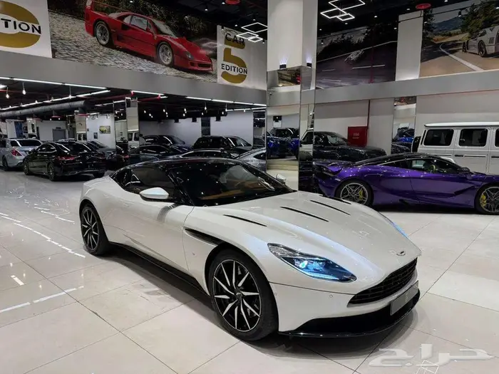 استون مارتن DB11 موديل 2018 0