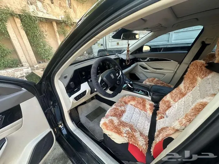 فاو FAW بسترن B70 2022 قير اوتماتيك بنزين 6