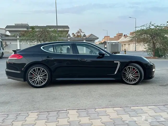 بورش بانميرا S 12