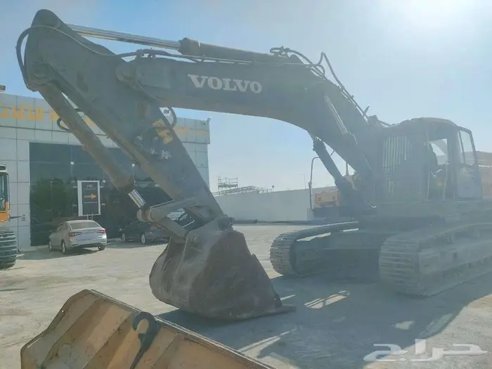 بوكلين حفار Volvo موديل EC480DL للبيع بحاله ممتازه جدا 2