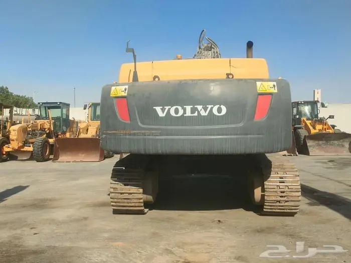 بوكلين حفار Volvo موديل EC480DL للبيع بحاله ممتازه جدا 4