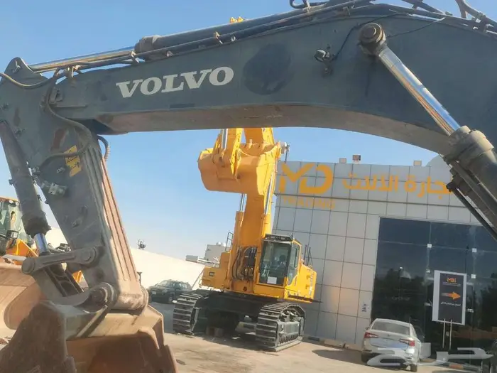 بوكلين حفار Volvo موديل EC480DL للبيع بحاله ممتازه جدا 13
