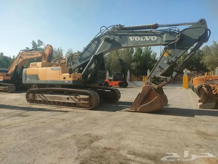 بوكلين حفار Volvo موديل EC480DL للبيع بحاله ممتازه جدا 14