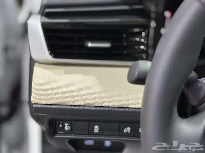 تويوتا - كامرى - le - بنزين - موديل 2025 8