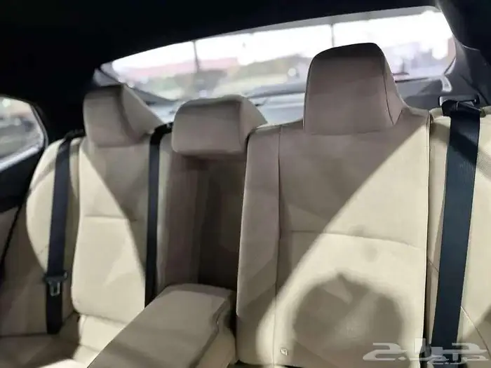 تويوتا - كامرى - le - بنزين - موديل 2025 14