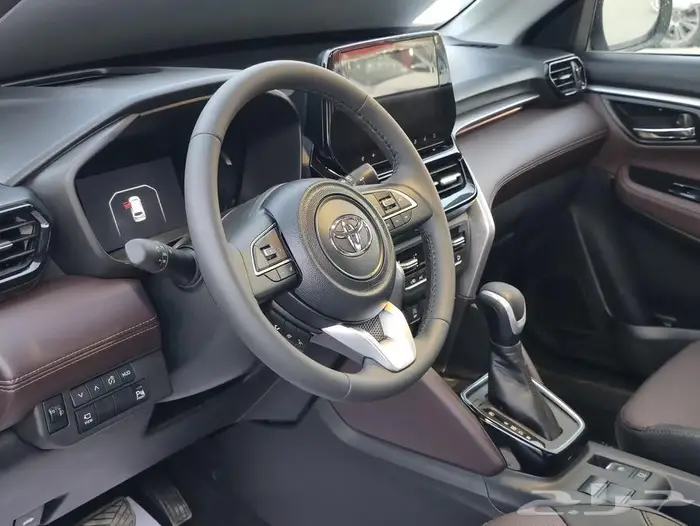 تويوتا اوربان GLX فل كامل موديل 2026 الاقل سعرا 7