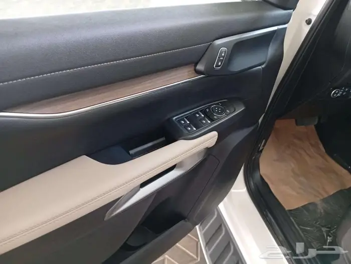 فورد ايفرست XLT نص فل دبل 2025 15