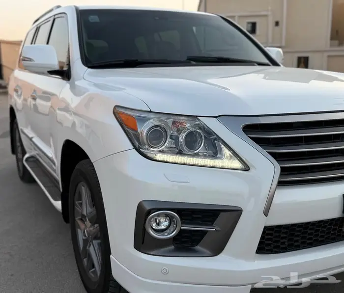 جيب لكزس 2015 نظيف ممشى قليل 6