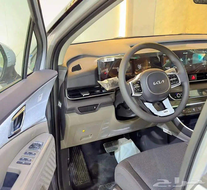 كيا كارنفال GL 2025 رفاهية مطلقة وأداء مميز 16