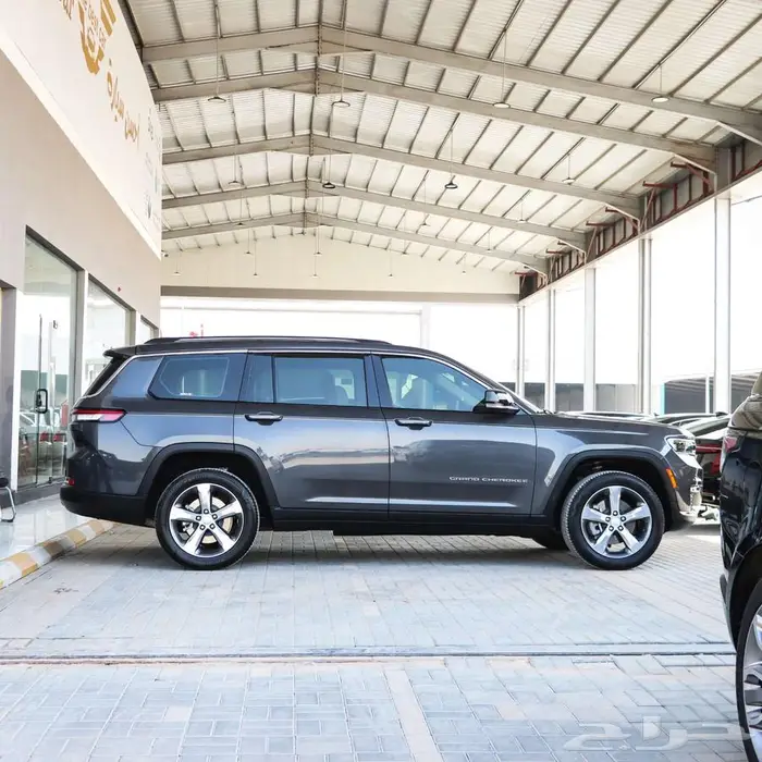 جيب جراند شروكي فل كامل ليمتد موديل 2021 3