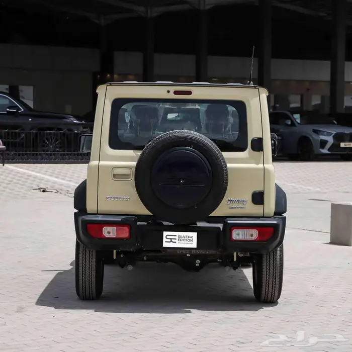 سوزوكي جمني 2025 بابين 3