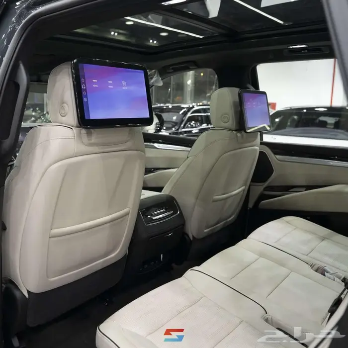 كاديلاك اسكاليد سبورت موديل 2025 15