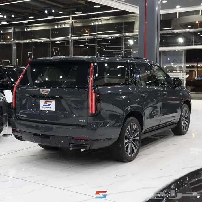 كاديلاك اسكاليد سبورت موديل 2025 3