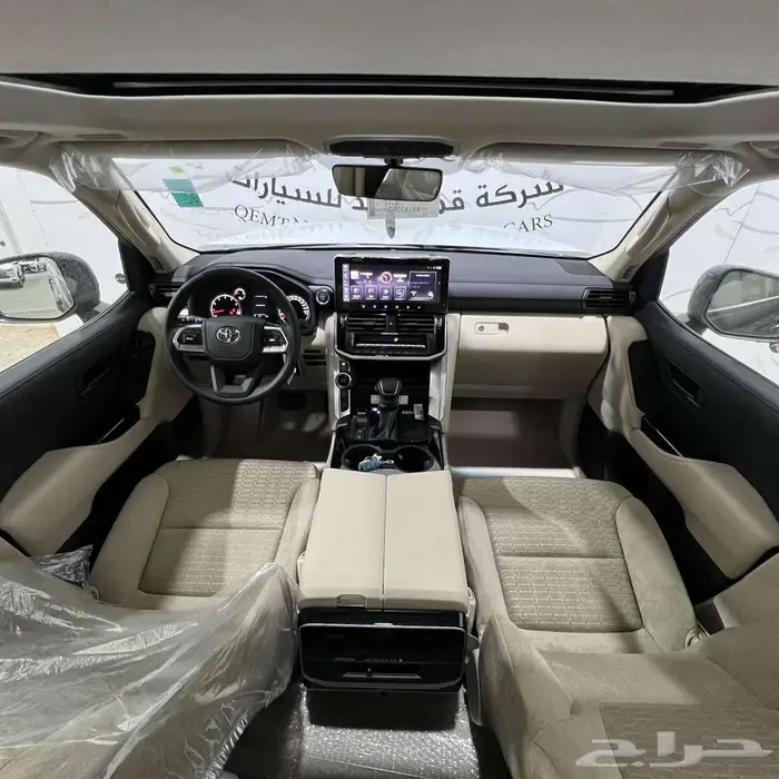 تويوتا لاندكروزر GXR بنزين 2025 بأقل الأسعار 9