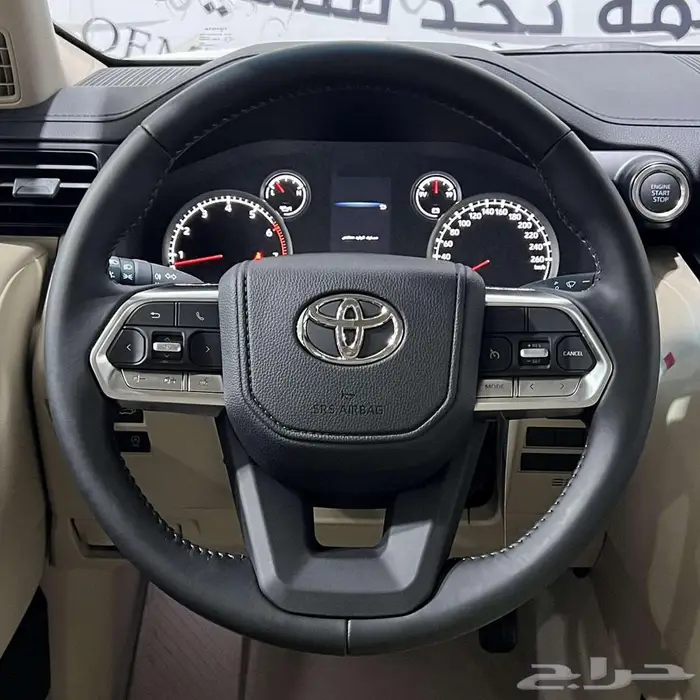 تويوتا لاندكروزر GXR بنزين 2025 بأقل الأسعار 10