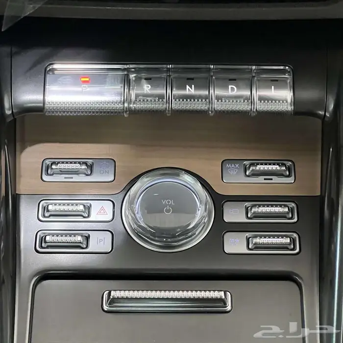 لينكون نوتيلوس ريزرف هايبرد 2025 13