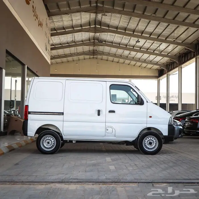 سوزوكي فان APV موديل 2023 3