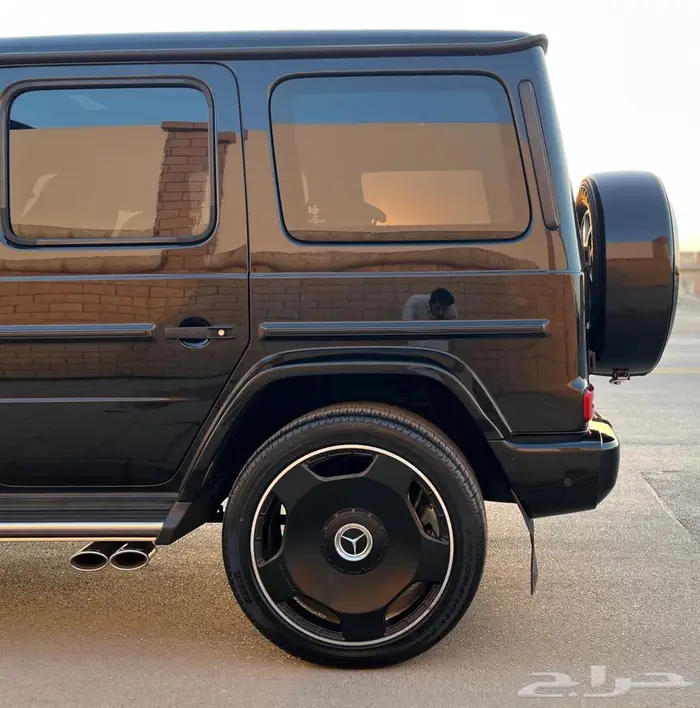 مرسيدس جي كلاس مخزن بحاله ممتازة 8