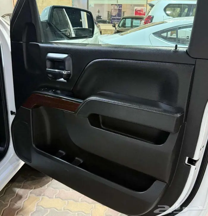 للبيع جمس سييرا 2018 فل كامل فئة Z71 سعودي ( عداد قليل ) 36