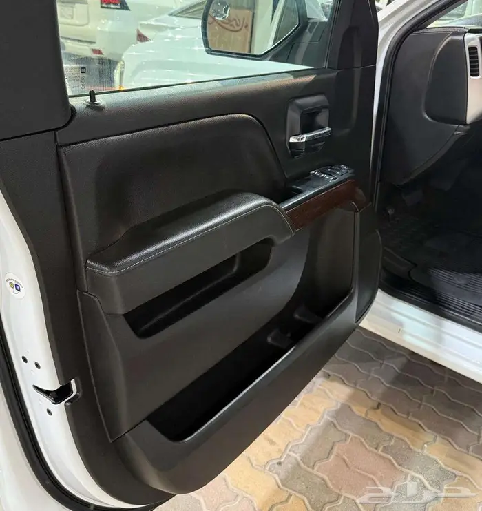 للبيع جمس سييرا 2018 فل كامل فئة Z71 سعودي ( عداد قليل ) 18