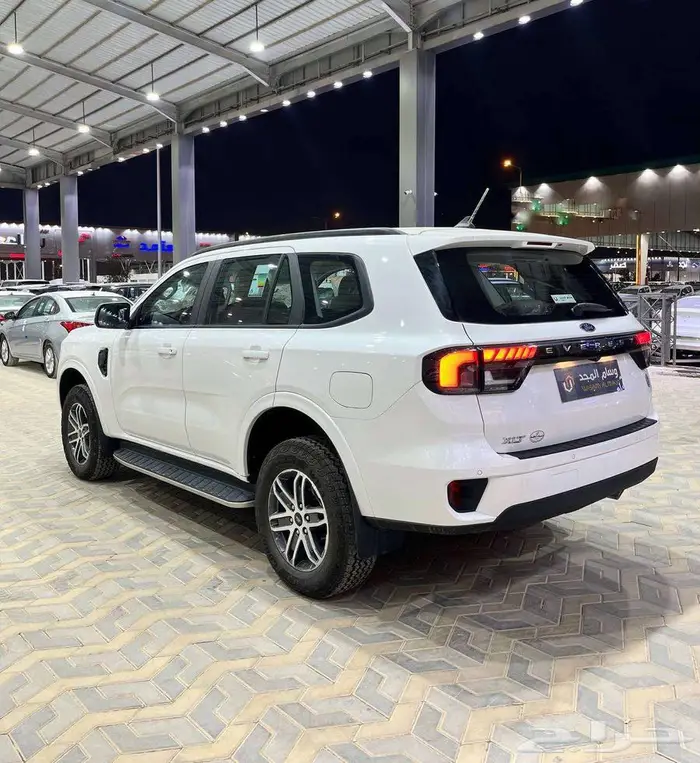عرض خاص فورد ايفرست XLT نص فل موديل 2024 بطاقه جمركيه 3