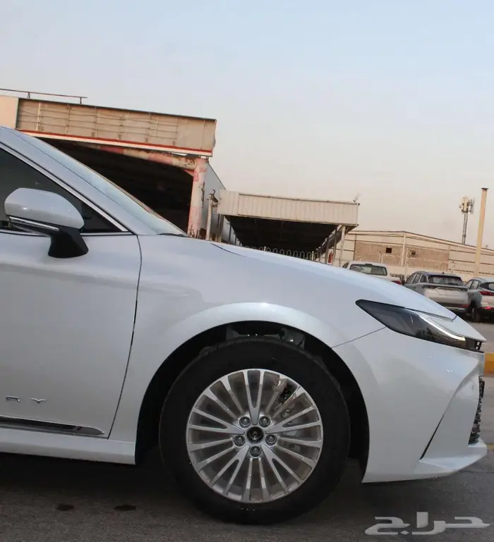 تويوتا كامري LE بنزين 2025 7
