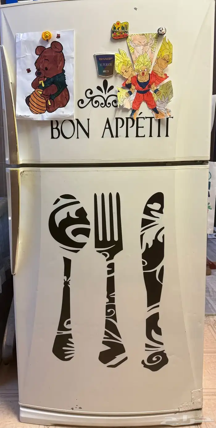 ثلاجة شارب مع فريزر 0