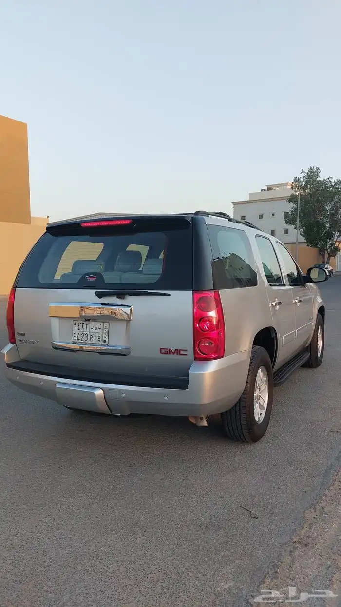 للبيع يوكن 2011 3