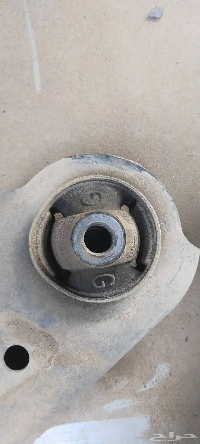 فلنجات امامي حبتين وكليبرات ومقص أمامي يمين النترا 2022اصلي 4