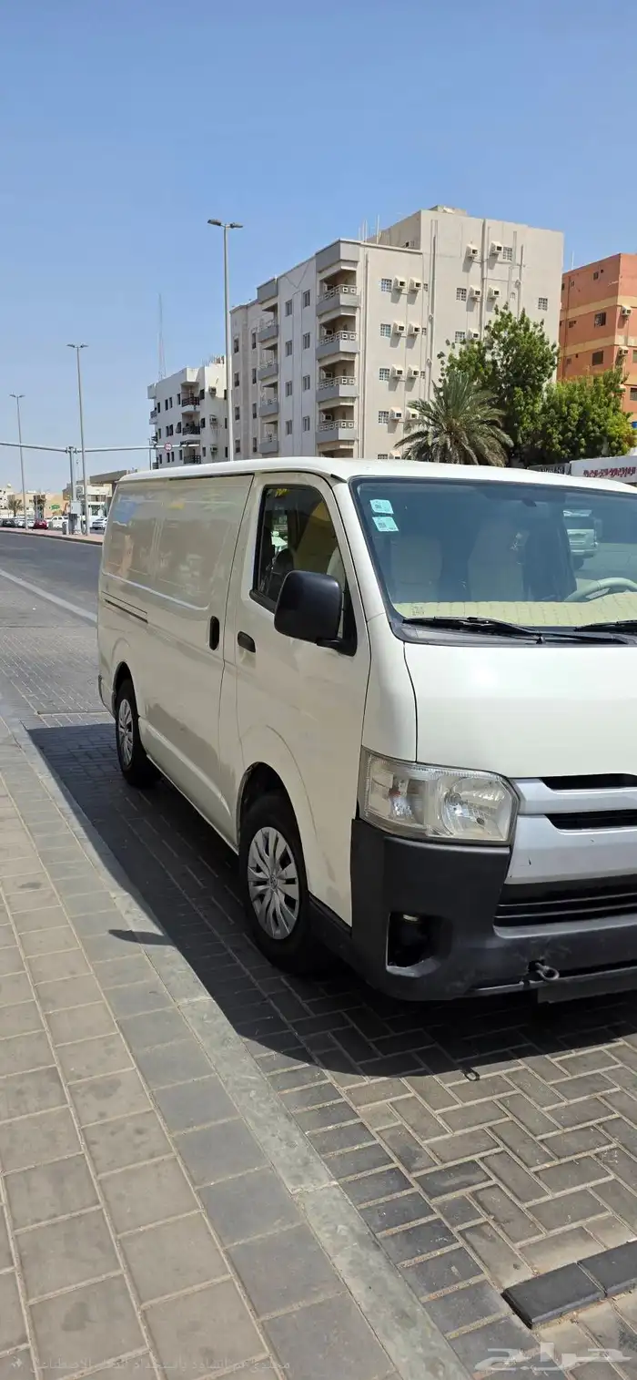 هايس تويوتا فان نقل بضاعة موديل 2015 1