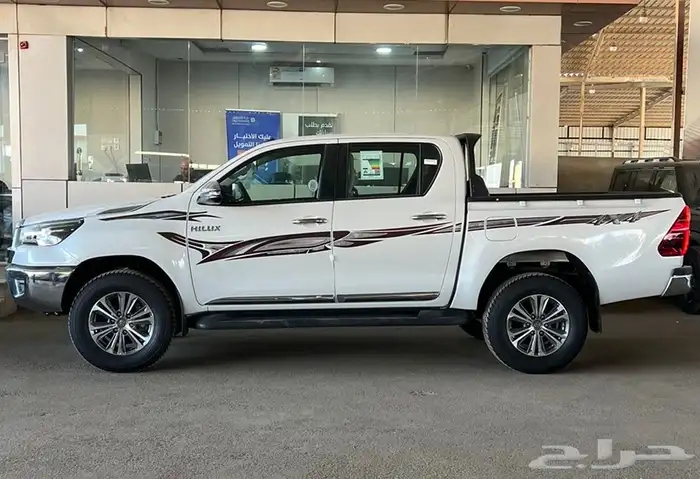 هايلكس سوبر فل كامل 2025 محرك بنزين بأقل سعر لدى الفريدي 1