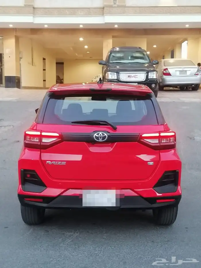 للبيع تويوتا رايز الموديل 2023 بحالة ممتازة جدا 13