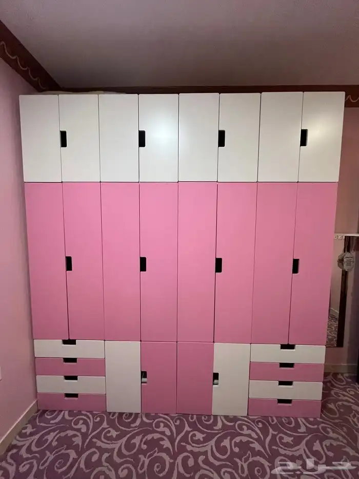 دولاب ملابس اطفال و3 اسرة مع مراتبها من ايكيا 0