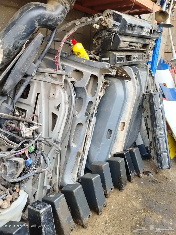 يوجد لدينا جميع انواع قطع الغيار 4