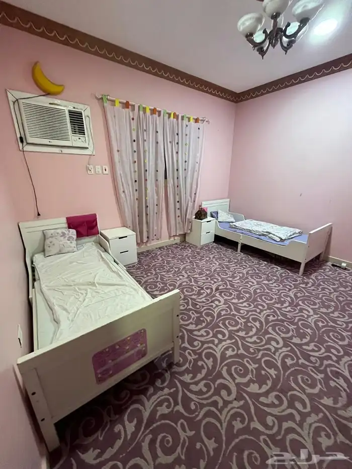 دولاب ملابس اطفال و3 اسرة مع مراتبها من ايكيا 2