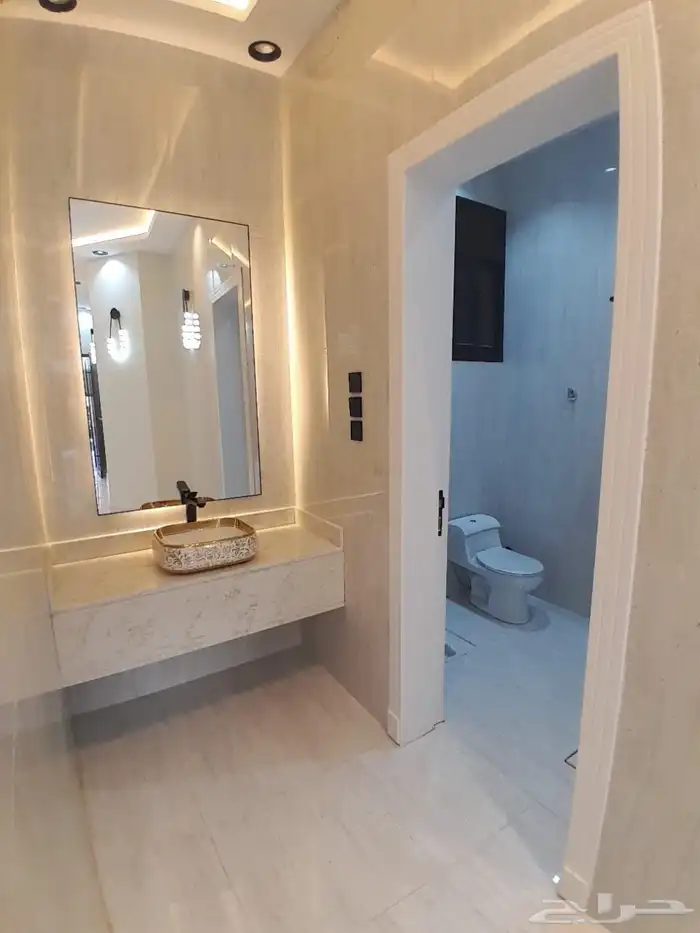 للبيع شقه دور ارضي تمليك في حي الطلح بسعر 580الف 6غرف 7