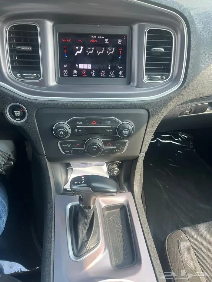 Dodge Charger SXT دودج شارجر نظيفة جدا 4