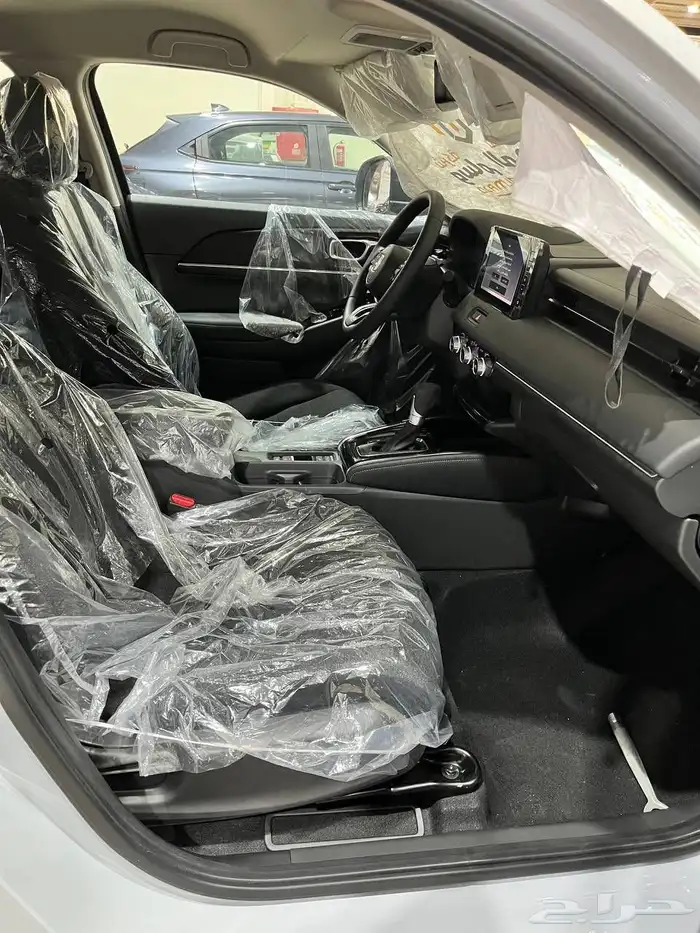 هوندا HR.V نص فل 2025 عرض خاص 5