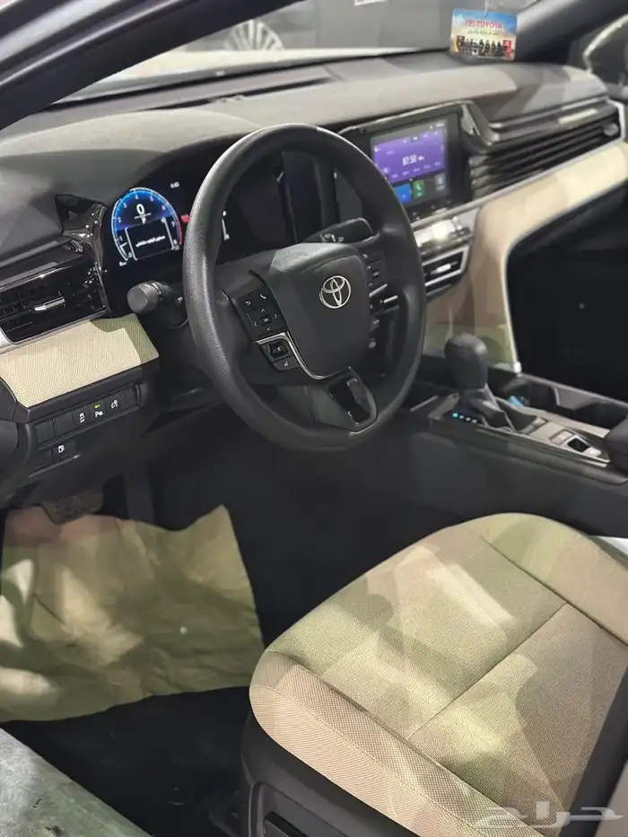 تويوتا كامري 2025 E بنزين جديد 8