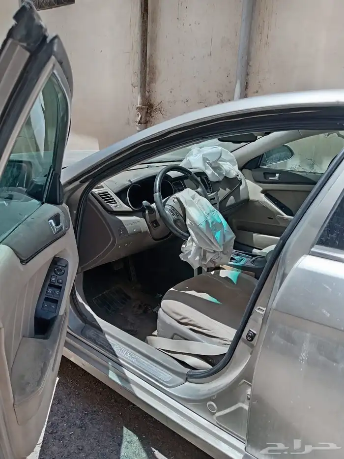 سياره كيا كادينزا 2012 مصدومه للبيع 3