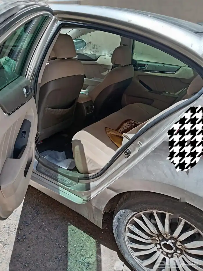 سياره كيا كادينزا 2012 مصدومه للبيع 4