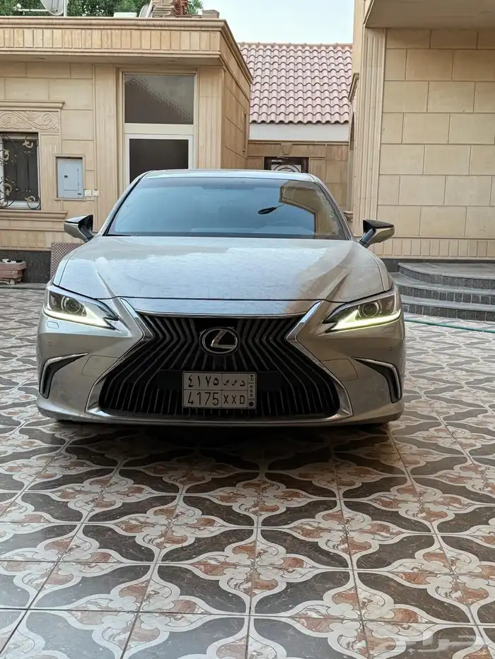 لكزز 300 هايبر 2019 6